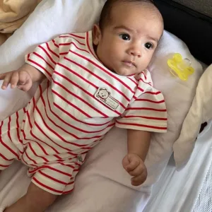 Modtaget Kortærmet Sparkedragt i Ét Stykke til Baby fra kunde M***n.