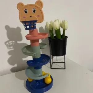 Modtaget Montessori roterende spor rullende bold legetøj fra kunde R****l.