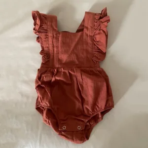 Modtaget Baby Girls Ærmeløs Sparkedragt fra kunde L***e.