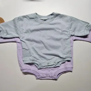 Modtaget Baby Bomuld Langærmet Bubble Romper fra kunde E******c.