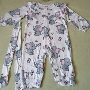 Modtaget Baby Langærmet Romper med Hårbånd fra kunde E***u.